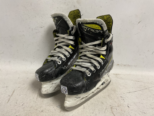 Vist Large View of Product Image Which is Used Bauer VAPOR 3X Junior Hockey Skate Junior 01.5