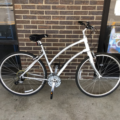 Vist Large View of Product Image Which is Used Electra 2012 VERSE 21D WOMENS CRUISER Cruiser Bike Womens Silver 17-18" - MD  Frame