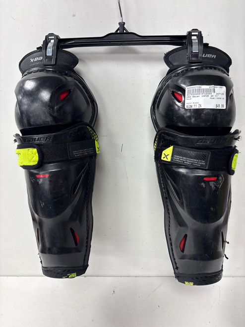 Vist Large View of Product Image Which is Used Bauer VAPOR 3X Junior Shin Guards Black 11"