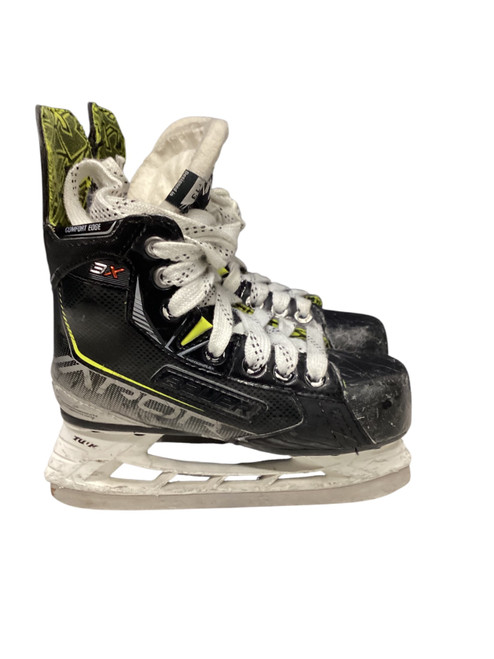 Vist Large View of Product Image Which is Used Bauer VAPOR 3X Youth Hockey Skate Youth 13.0