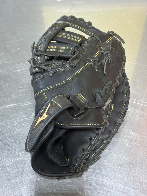 Vist Large View of Product Image Which is Used Mizuno MVP PRIME BB/SB Glove RH Throw Black 13"