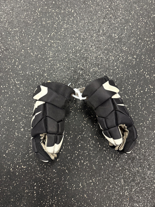 Vist Large View of Product Image Which is Used Brine TYRO Lacrosse Gloves Mens Black SM