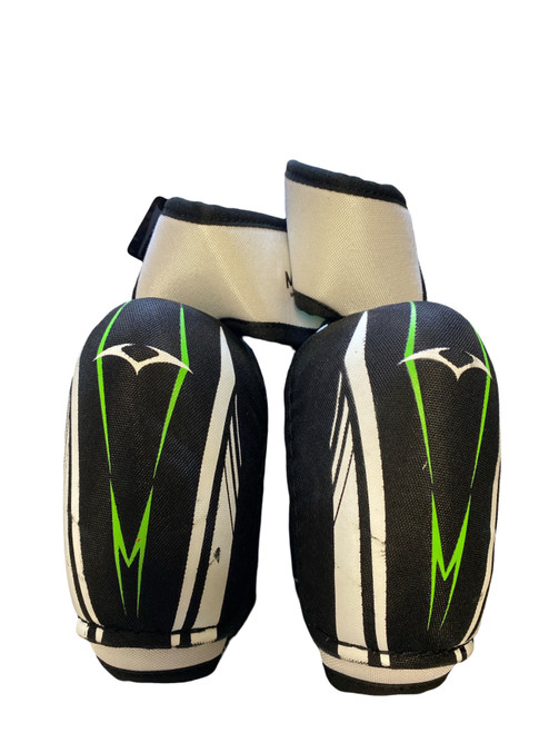 Vist Large View of Product Image Which is Used Vic CX2 Junior Elbow Pads MD