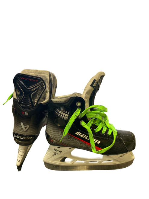 Vist Large View of Product Image Which is Used Bauer X3 Intermediate Hockey Skate Intermediate 4.5