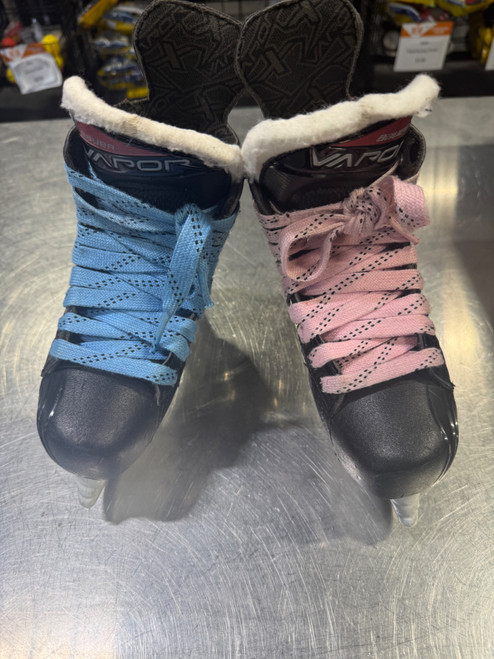 Vist Large View of Product Image Which is Used Bauer VAPOR X3.5 Junior Hockey Skate Junior 02