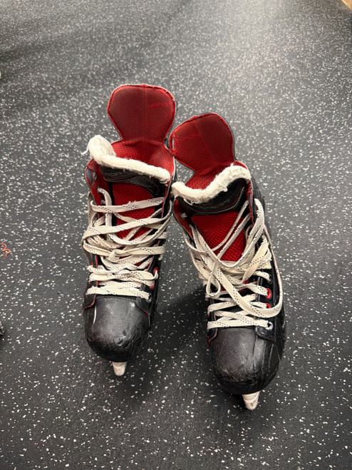 Vist Large View of Product Image Which is Used Bauer X SELECT Senior Hockey Skate Senior 8