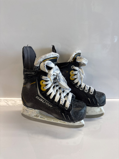 Vist Large View of Product Image Which is Used Bauer ONE.6 Youth Hockey Skate Youth 10.0
