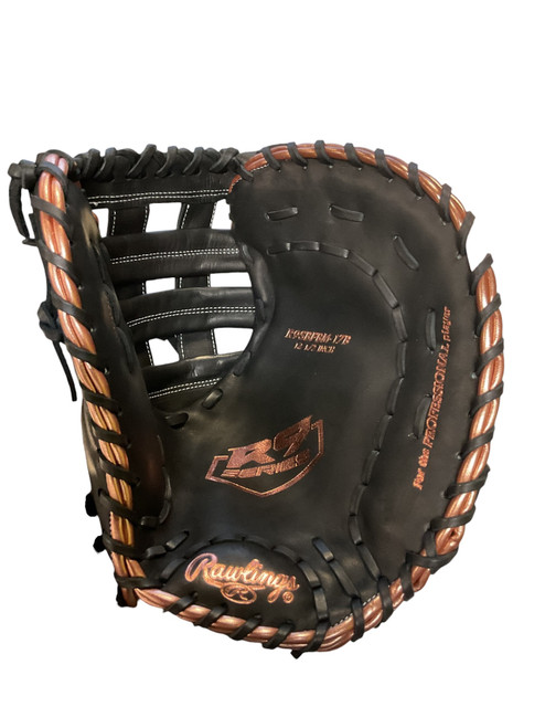 Vist Large View of Product Image Which is New 1st Base Mitt RH