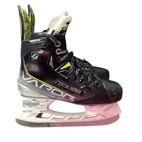 Vist Large View of Product Image Which is Used Bauer VAPOR 3X Junior Hockey Skate Junior 03.5