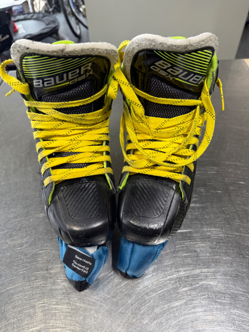 Vist Large View of Product Image Which is Used Bauer GSX Senior Hockey Skate Senior 7