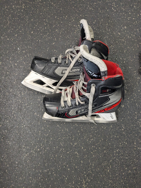 Vist Large View of Product Image Which is Used Bauer VAPOR X2.7 Junior Goalie Skate Junior 01