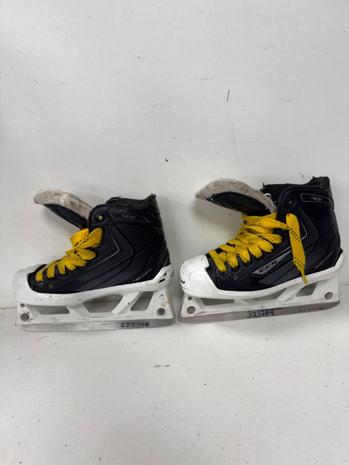 Vist Large View of Product Image Which is Used CCM RIBCORE 40K Junior Hockey Skate Junior 02