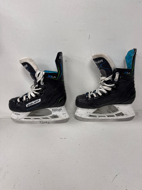 Vist Large View of Product Image Which is Used Bauer X-LP Junior Hockey Skate Junior 01