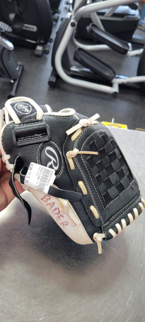 Vist Large View of Product Image Which is Used Rawlings 11.5 BB/SB Glove RH Throw None 11 1/2"