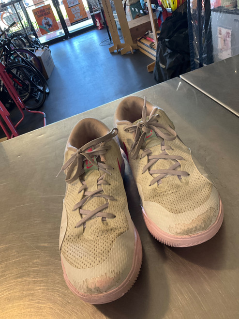 Vist Large View of Product Image Which is Used Nike VB Shoes Adult Pink Senior 9.5