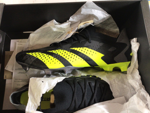 Vist Large View of Product Image Which is Used Adidas PREDATOR ACCURACY INJ.1 Soccer Cleats Black And Yellow Senior 8.5