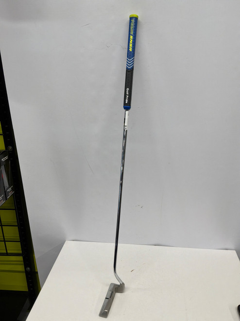 Vist Large View of Product Image Which is Used AXIS 1 JOEY Mens Putter RH