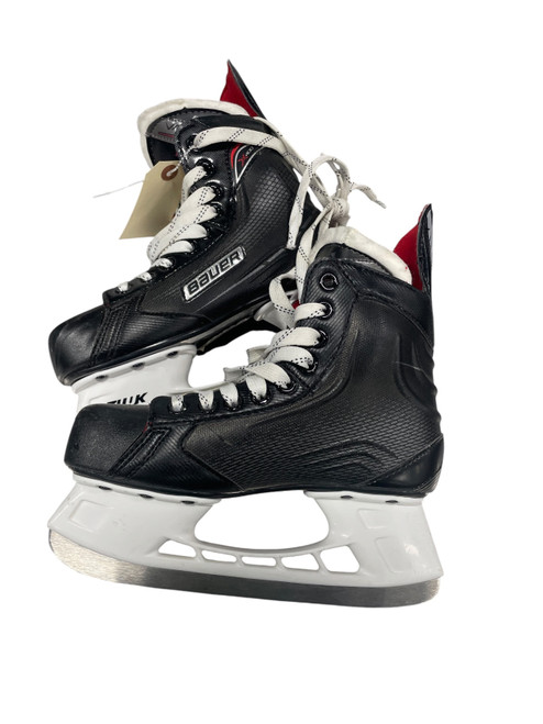Vist Large View of Product Image Which is Used Bauer VAPOR X400 Intermediate Hockey Skate Intermediate 4.0