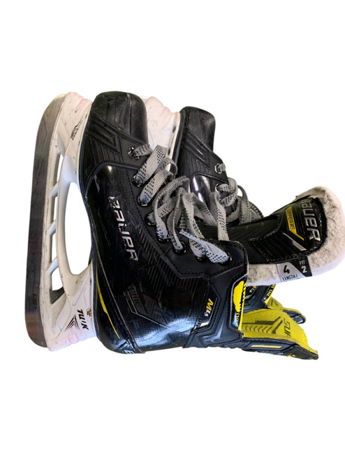 Vist Large View of Product Image Which is Used Bauer SUPREME M4 Intermediate Hockey Skate Intermediate 4.0