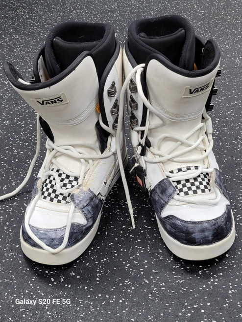Vist Large View of Product Image Which is Used Vans MANTRA Mens Snowboard Boots White Senior 12