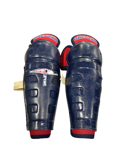 Vist Large View of Product Image Which is Used Hespeler GRETZKY Junior Shin Guards Royal Blue 9"