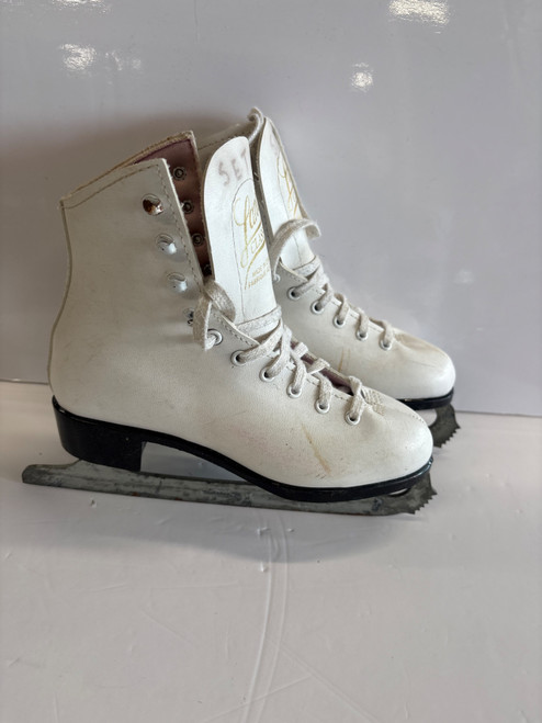 Vist Large View of Product Image Which is Used Lange GALAXY FIGURE SKATES Girls Figure Skate White Junior 03