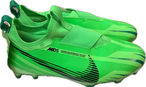 Vist Large View of Product Image Which is Used Nike Soccer Cleats Green Junior 05.5