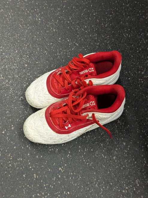 Vist Large View of Product Image Which is Used Under Armour BSBL BB/SB Cleats None Youth 13.0