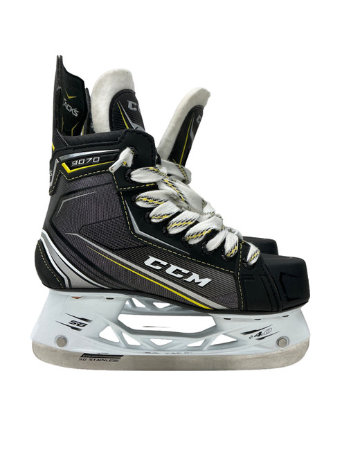 Vist Large View of Product Image Which is Used CCM TACKS 9070 Senior Hockey Skate Senior 4.5