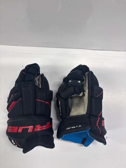 Vist Large View of Product Image Which is Used True CATALYST PRO GLOVES Junior Gloves None 12"