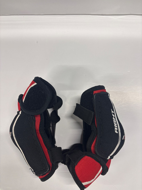 Vist Large View of Product Image Which is Used CCM YOUNG GUNS E/P Youth Elbow Pads LG