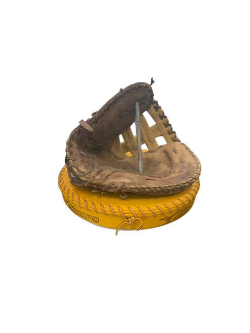 Vist Large View of Product Image Which is Used Wilson A2800 PS-DBBL BB/SB First Base RH Throw Brown 12"