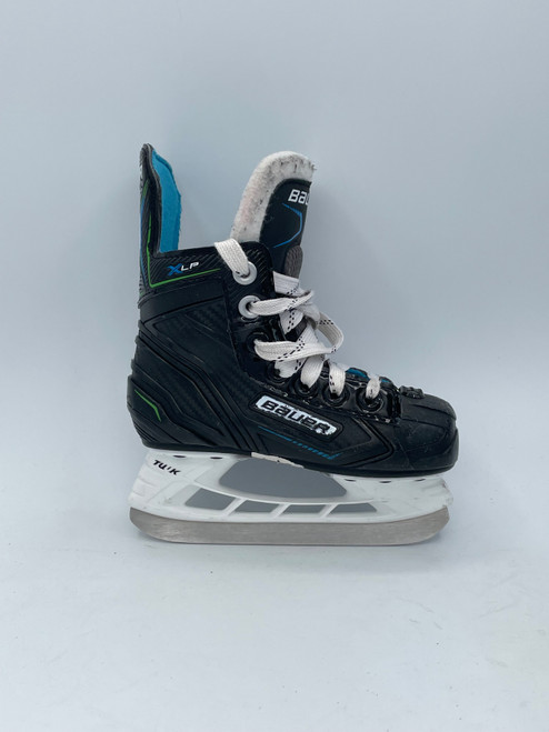 Vist Large View of Product Image Which is Used Bauer XLP Youth Hockey Skate Youth 08.0