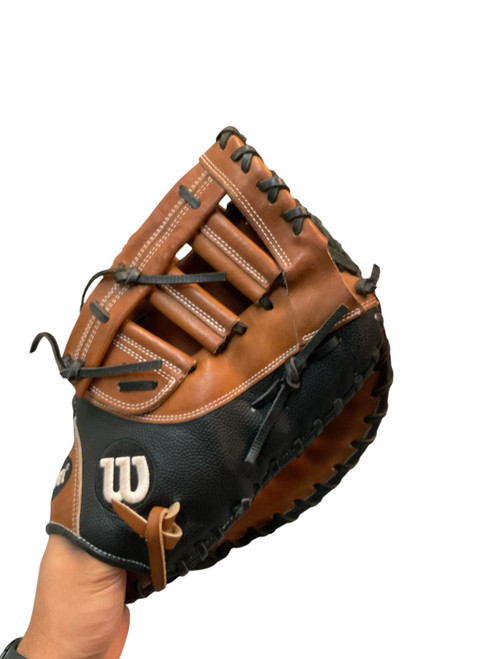 Vist Large View of Product Image Which is Used Wilson A2000 PRO STOCK 1614 BB/SB First Base RH Throw Brown And Black 12 1/2"