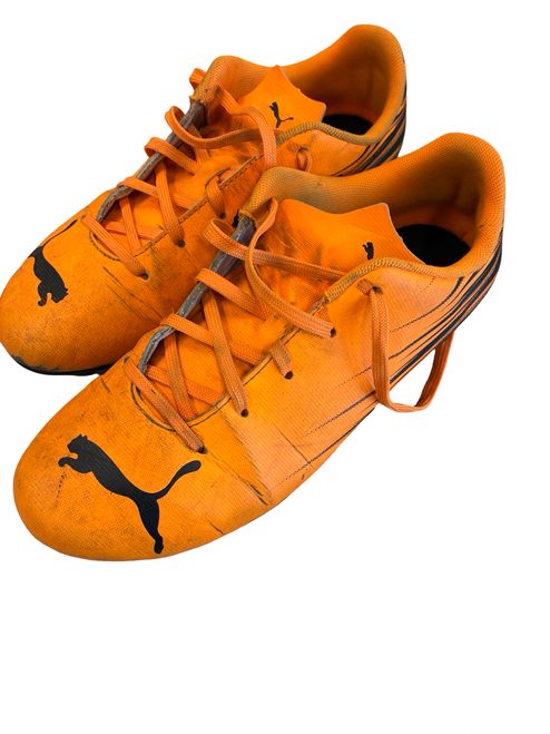 Vist Large View of Product Image Which is Used Puma Soccer Cleats Orange Senior 5.5