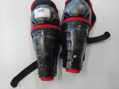 Vist Large View of Product Image Which is Used CCM Youth Shin Guards Black 7"