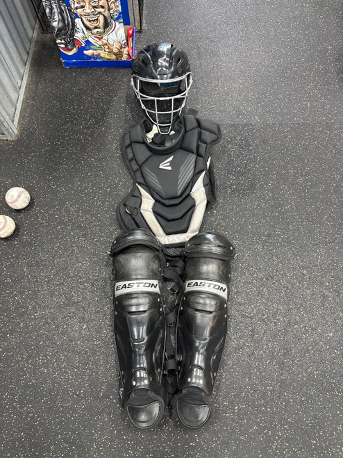 Vist Large View of Product Image Which is Used Easton GAME TIME SET Catchers Helmet w/Mask Black S/M