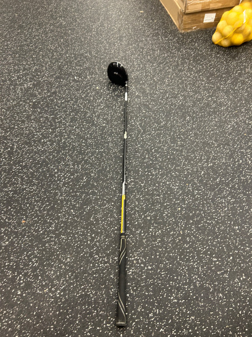 Vist Large View of Product Image Which is Used Wilson PRO STAFF DEEP Mens Driver RH 10.5 Degree