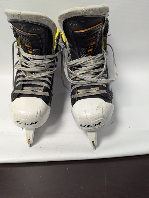 Vist Large View of Product Image Which is Used CCM TACKS PRO GOALIE Senior Goalie Skate Senior 9