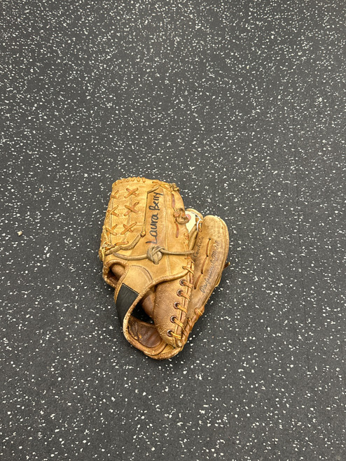 Vist Large View of Product Image Which is Used DEEP TRAP POCKET BB/SB Glove RH Throw Brown 11"