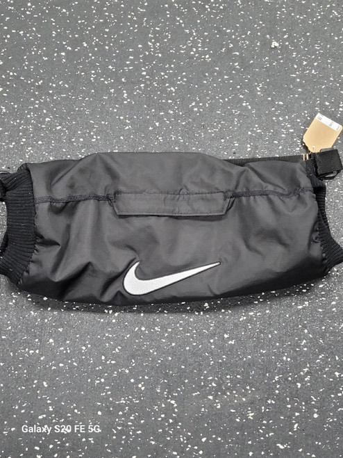 Vist Large View of Product Image Which is Used Nike Football Accessory