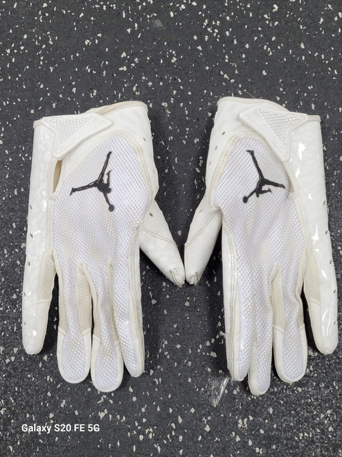 Vist Large View of Product Image Which is Used Nike NIKE VAPOR JORDAN GLOVES FB Gloves White XL