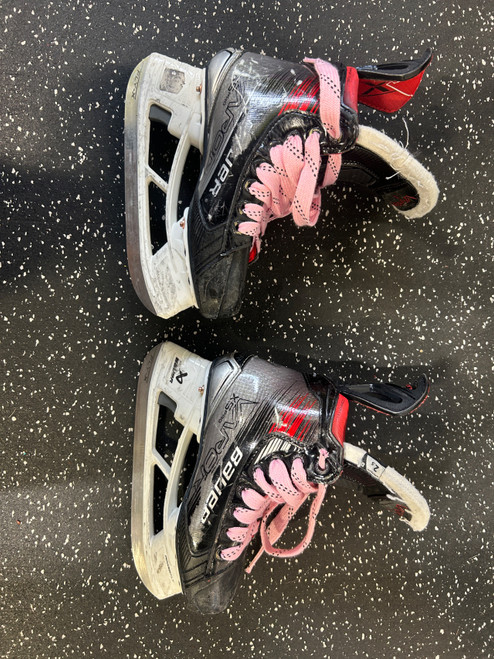 Vist Large View of Product Image Which is Used Bauer X5 PRO Junior Hockey Skate Junior 02