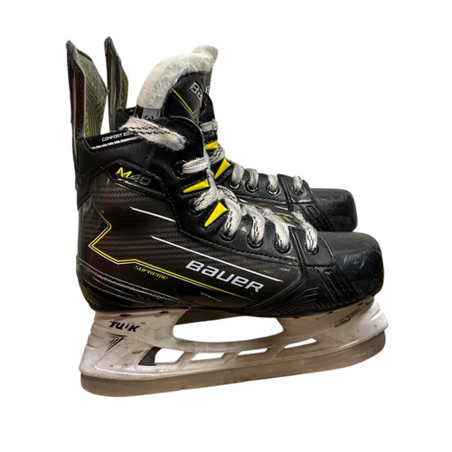 Vist Large View of Product Image Which is Used Bauer SUPREME M40 Junior Hockey Skate Junior 03