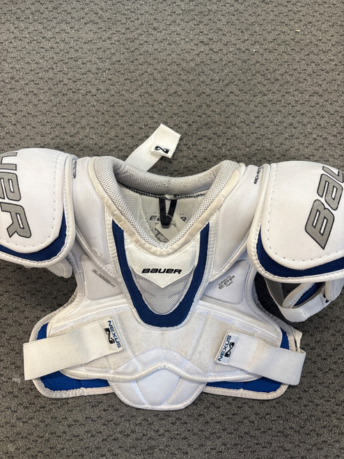 Vist Large View of Product Image Which is Used Bauer NEXUS 8000 S/P Junior Shoulder Pads LG