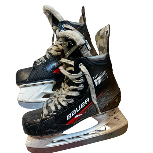 Vist Large View of Product Image Which is Used Bauer VAPOR X3 Senior Hockey Skate Senior 6