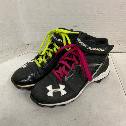 Vist Large View of Product Image Which is Used Under Armour Jr FB Cleats Black Junior 02.5