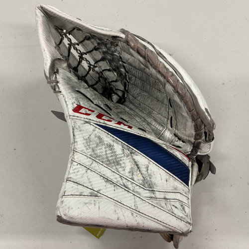 Vist Large View of Product Image Which is Used CCM EXTREME FLEX III Senior Goalie Catcher White And Red