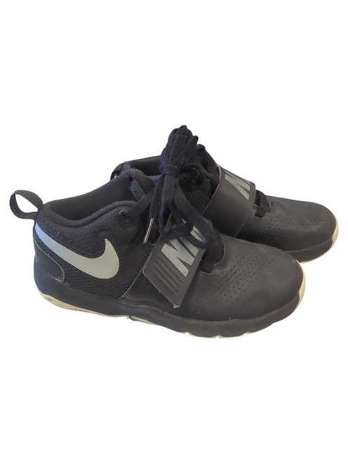Vist Large View of Product Image Which is Used Nike Basketball Shoes Y Black Junior 02