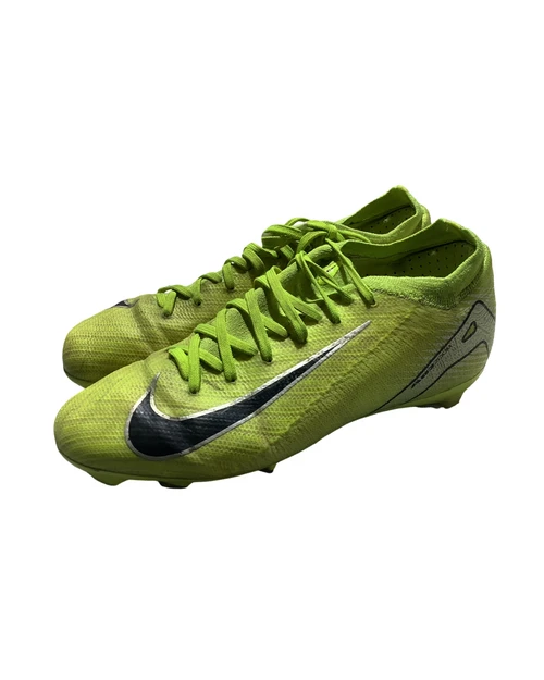Vist Large View of Product Image Which is Used Nike Soccer Cleats Yellow Junior 04.5